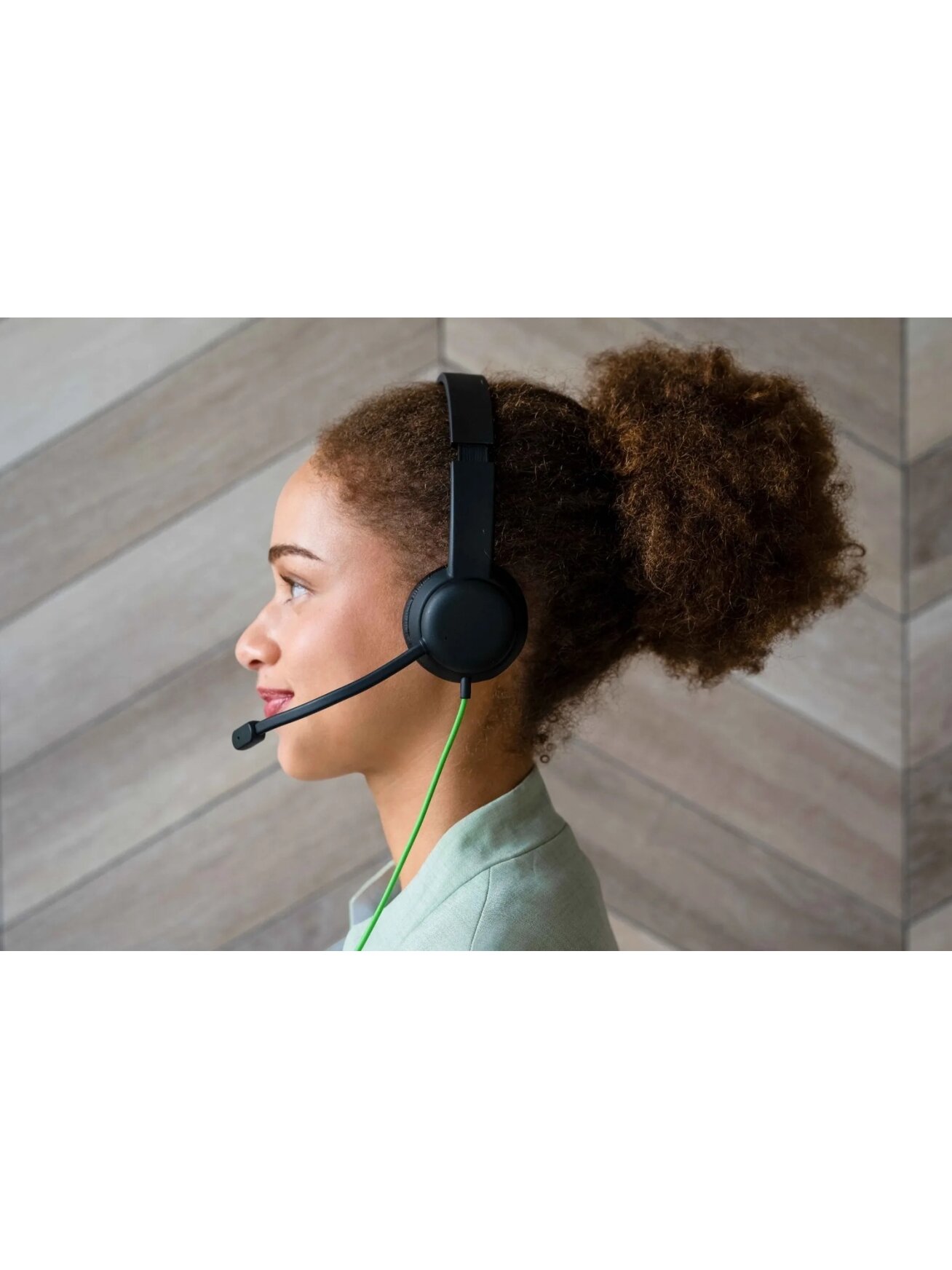 Acer Conference Headset | Built-in microphone | USB Type-A | Black 4