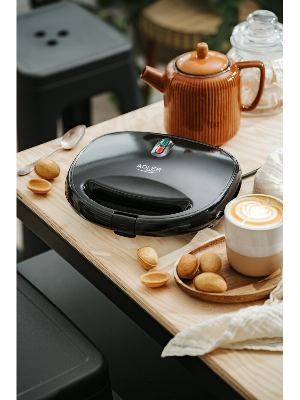 Adler Nut Cookie Maker | AD 3071 | 750 W | Number of pastry 12 | Nuts | Black 8 Adler Nut Cookie Maker | AD 3071 | 750 W | Number of pastry 12 | Nuts | Black 8