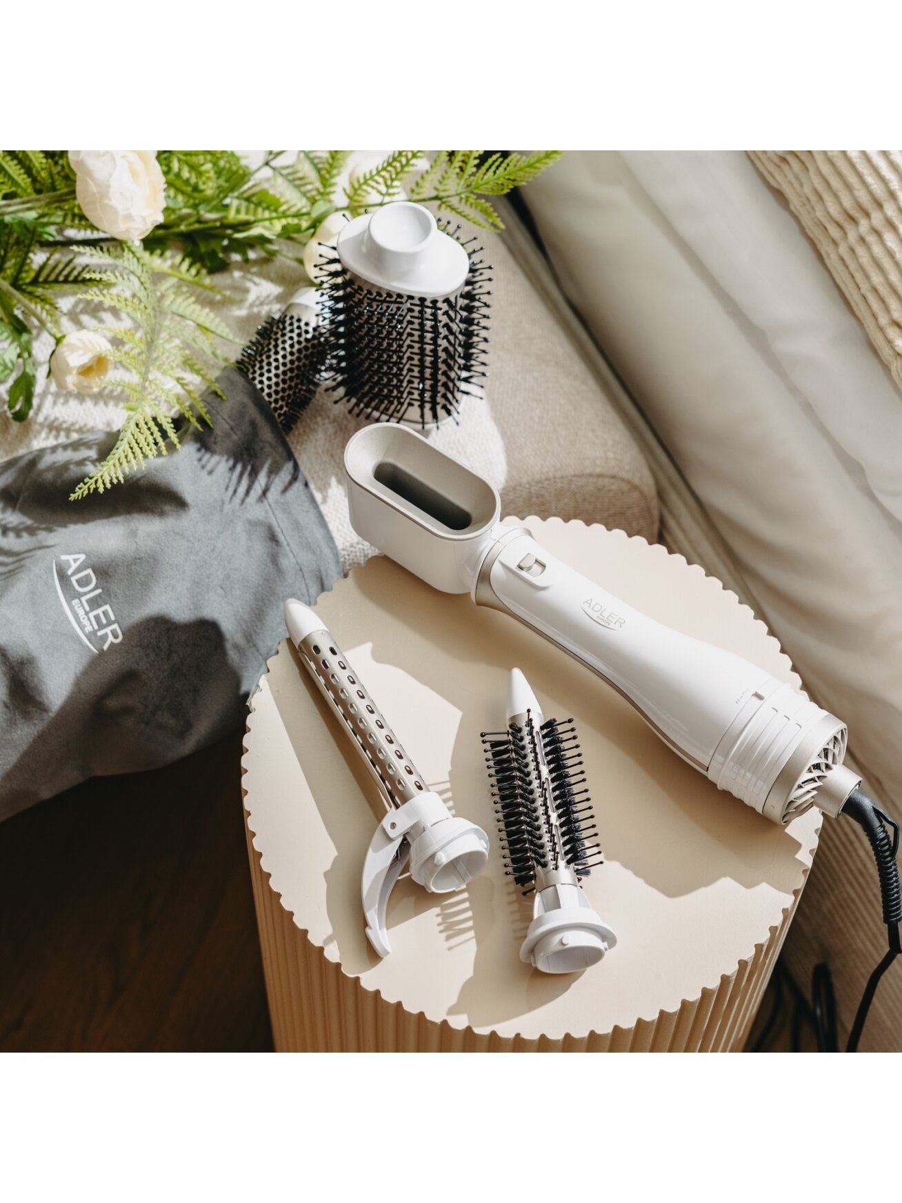 Adler 5-in-1 Curling Iron-Dryer | AD 2027 | Number of heating levels 2 | 1200 W | White/Champagne 11 Adler 5-in-1 Curling Iron-Dryer | AD 2027 | Number of heating levels 2 | 1200 W | White/Champagne 11