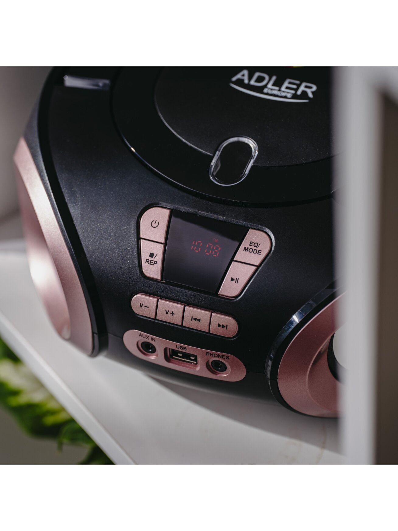 Adler | CD-MP3 Boombox | AD 1181 | Speakers | USB connectivity | FM 9 Adler | CD-MP3 Boombox | AD 1181 | Speakers | USB connectivity | FM 9