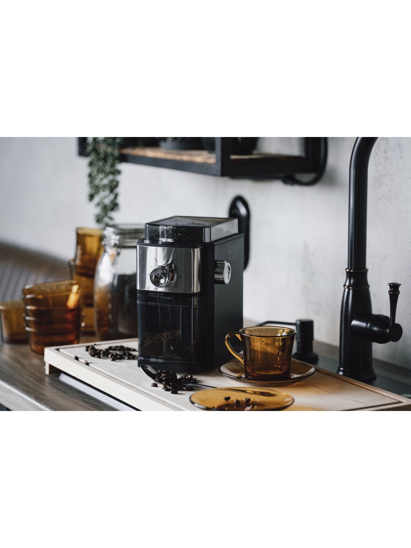 Adler | Coffee Grinder | AD 4448 | 300 W | Coffee beans capacity 250 g | Number of cups 12 per container pc(s) | Black 5 Adler | Coffee Grinder | AD 4448 | 300 W | Coffee beans capacity 250 g | Number of cups 12 per container pc(s) | Black 5