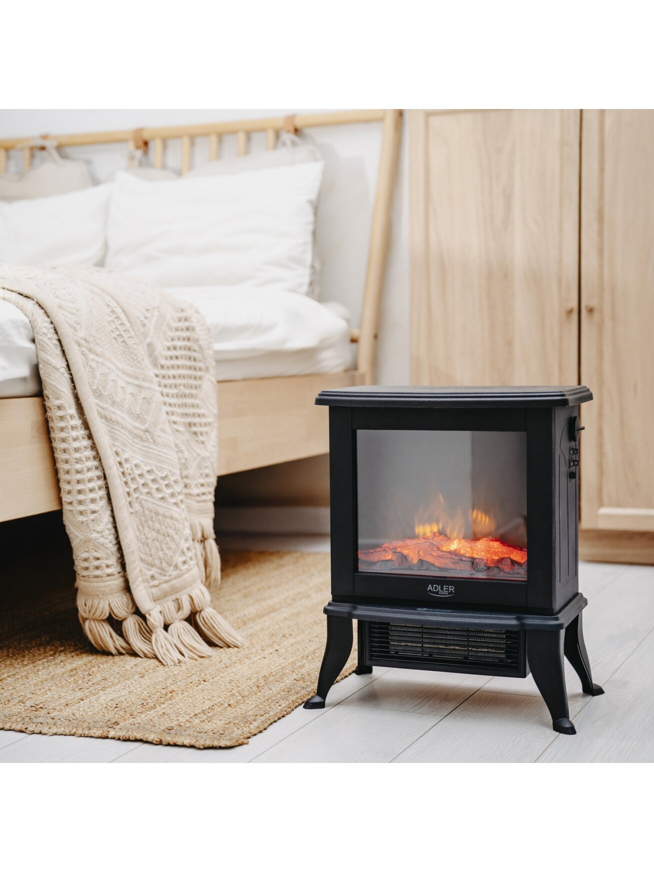 Adler Electric Fireplace | AD 7754 | Ceramic | 1800 W | Number of power levels 2 | Black 14