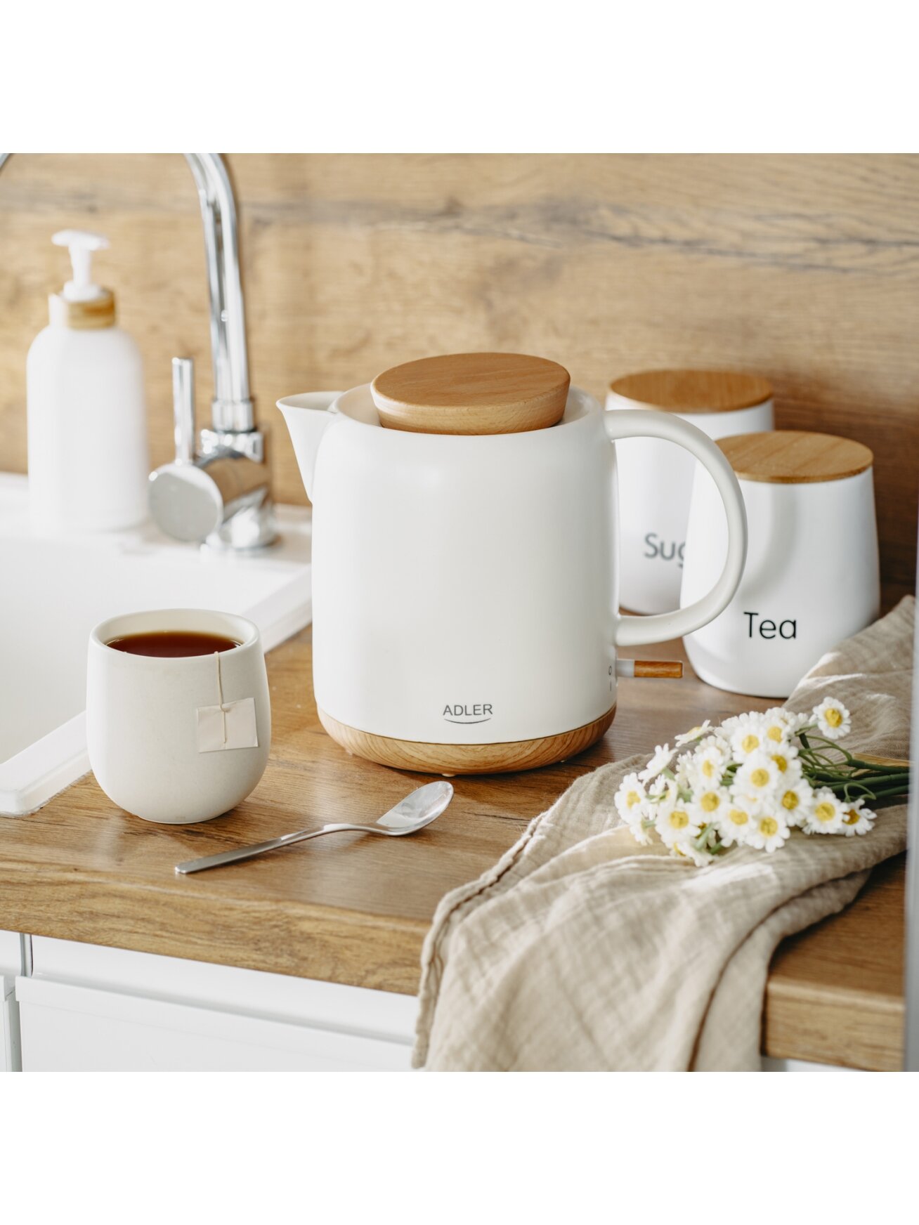 Adler Electric Kettle | AD 1304 | Electric | 1200 W | 1 L | Ceramic | 360° rotational base | White 10