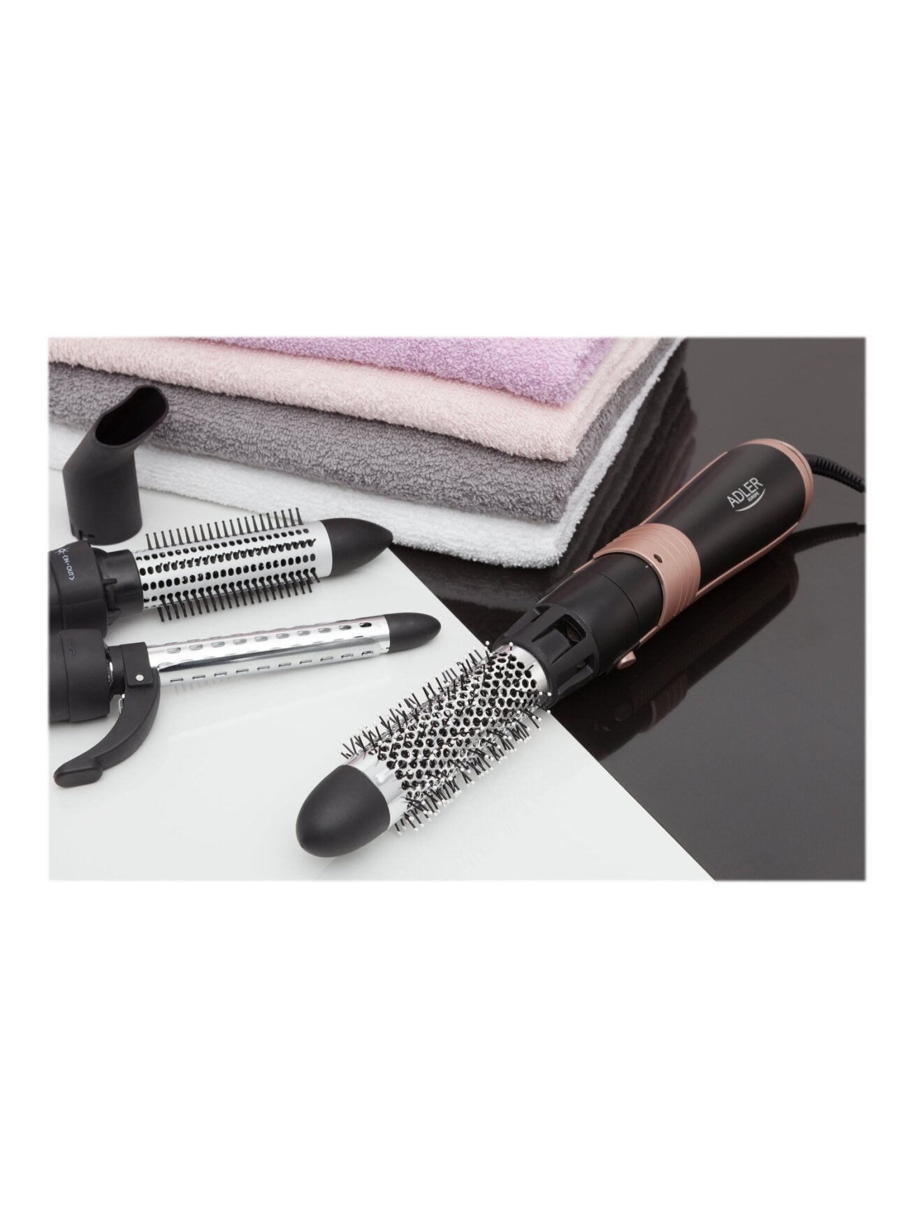 Adler | Hair Styler | AD 2022 | Temperature (max) 80 °C | Number of heating levels 3 | 1200 W | Black 5 Adler | Hair Styler | AD 2022 | Temperature (max) 80 °C | Number of heating levels 3 | 1200 W | Black 5