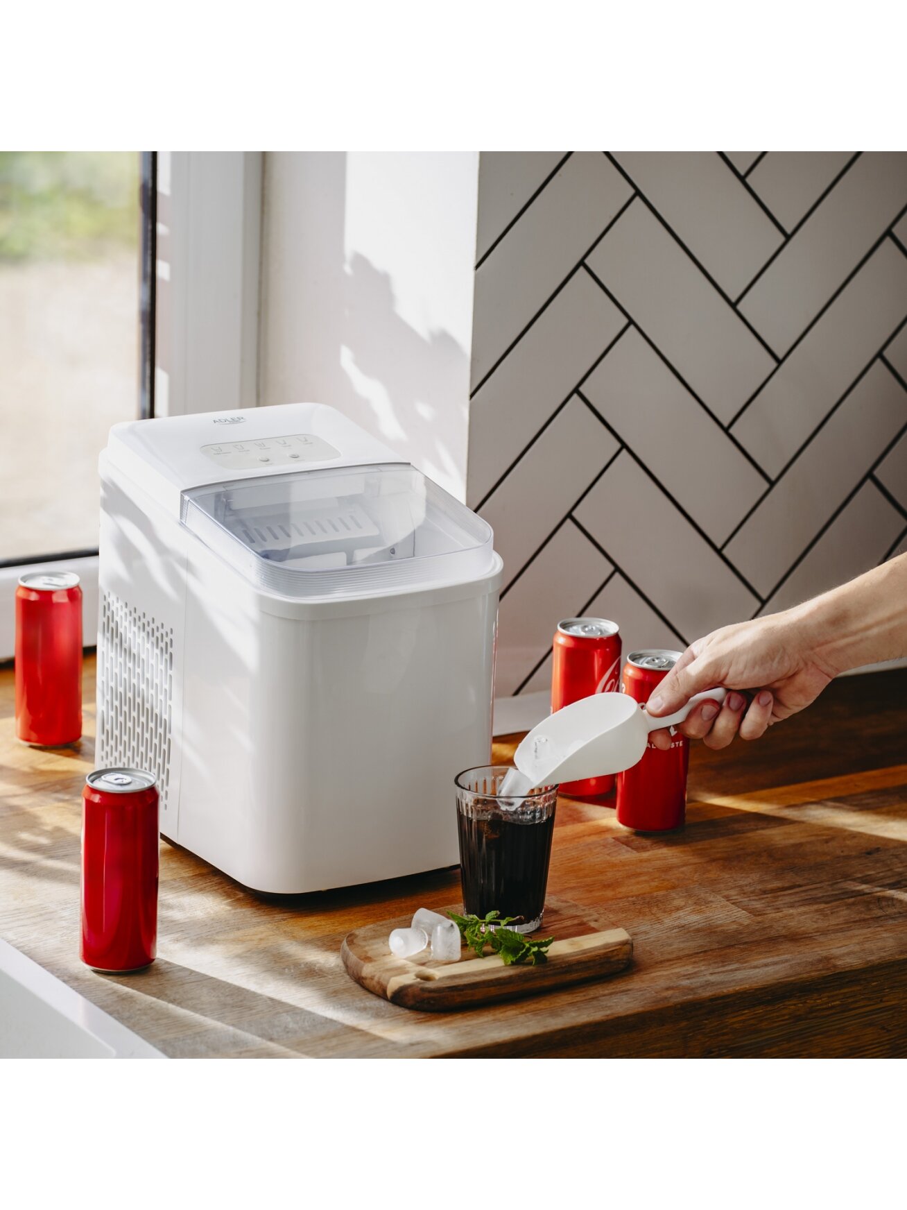 Adler Ice Cube Maker | AD 8800 | Power 105 W | Capacity 1.4 L | White 12 Adler Ice Cube Maker | AD 8800 | Power 105 W | Capacity 1.4 L | White 12