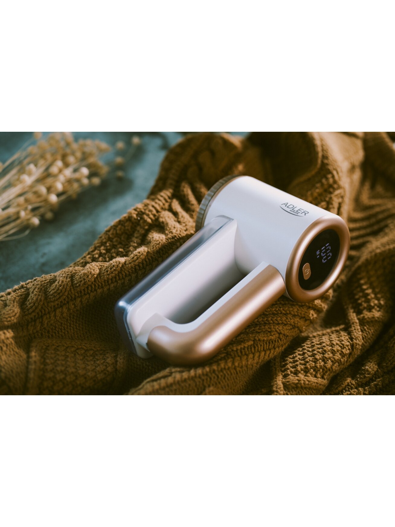 Adler | Lint remover | AD 9617 | White/Gold | Rechargeable battery | 5 W 5