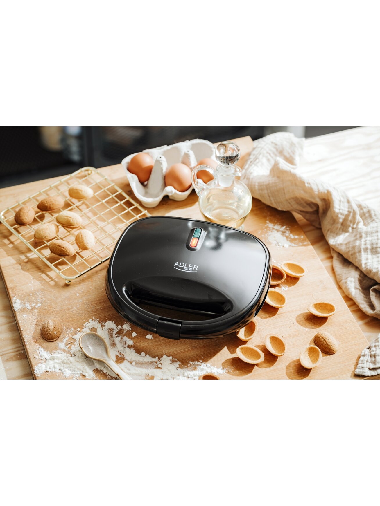 Adler Nut Cookie Maker | AD 3071 | 750 W | Number of pastry 12 | Nuts | Black 9 Adler Nut Cookie Maker | AD 3071 | 750 W | Number of pastry 12 | Nuts | Black 9