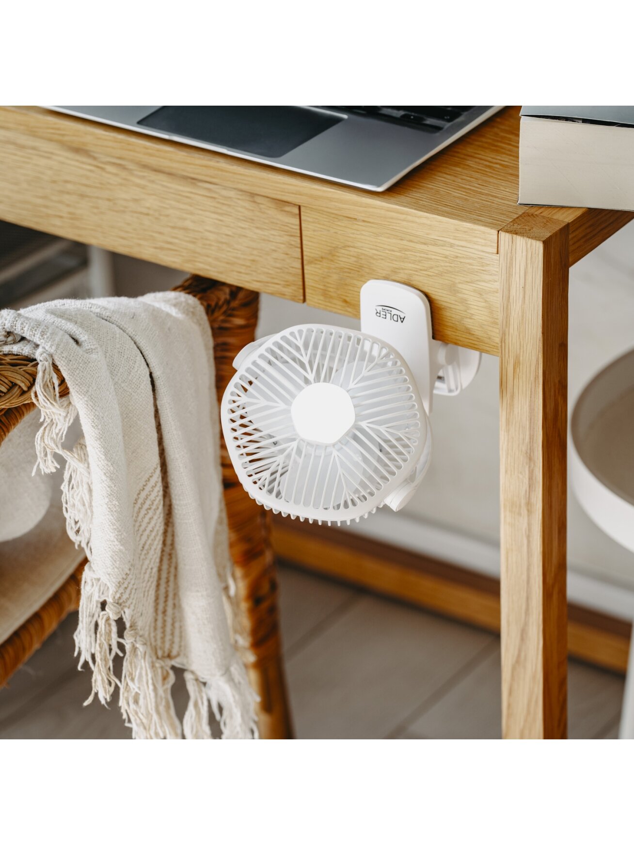 Adler Rechargeable fan with clip | AD 7335 | Table Fan | 6 W | Diameter 12.7 cm | Number of speeds 3 | Oscillation | White 12