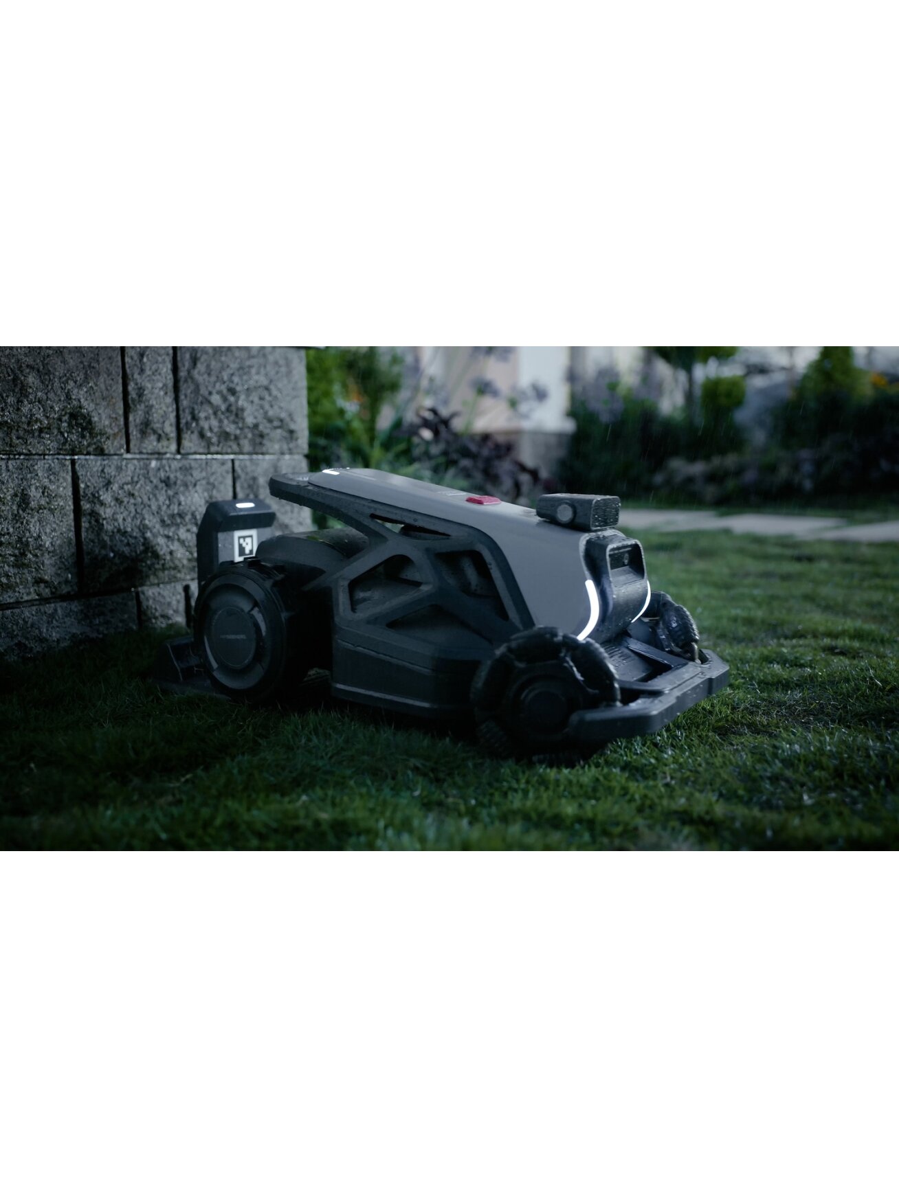 AIRSEEKERS LIMITED | Tron MAX 300° AI Vision Mulching Mower, 3600m², Ai Vision + NRTK 11