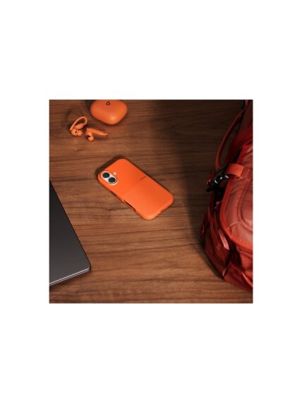 Apple iPhone 17 Rugged Case with MagSafe and Camera Control – Sierra Orange | Apple 2