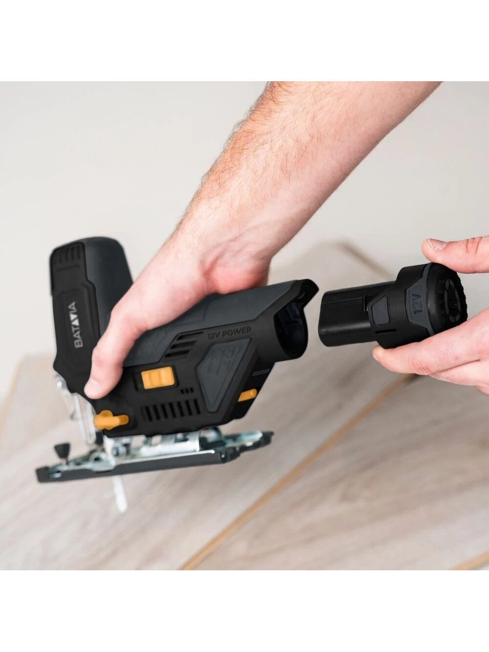 Batavia B.V. | 12V Cordless Jigsaw - Fixxpack 2.0 Set (incl. 2.0Ah battery & USB-C charging cable) 4 Batavia B.V. | 12V Cordless Jigsaw - Fixxpack 2.0 Set (incl. 2.0Ah battery & USB-C charging cable) 4