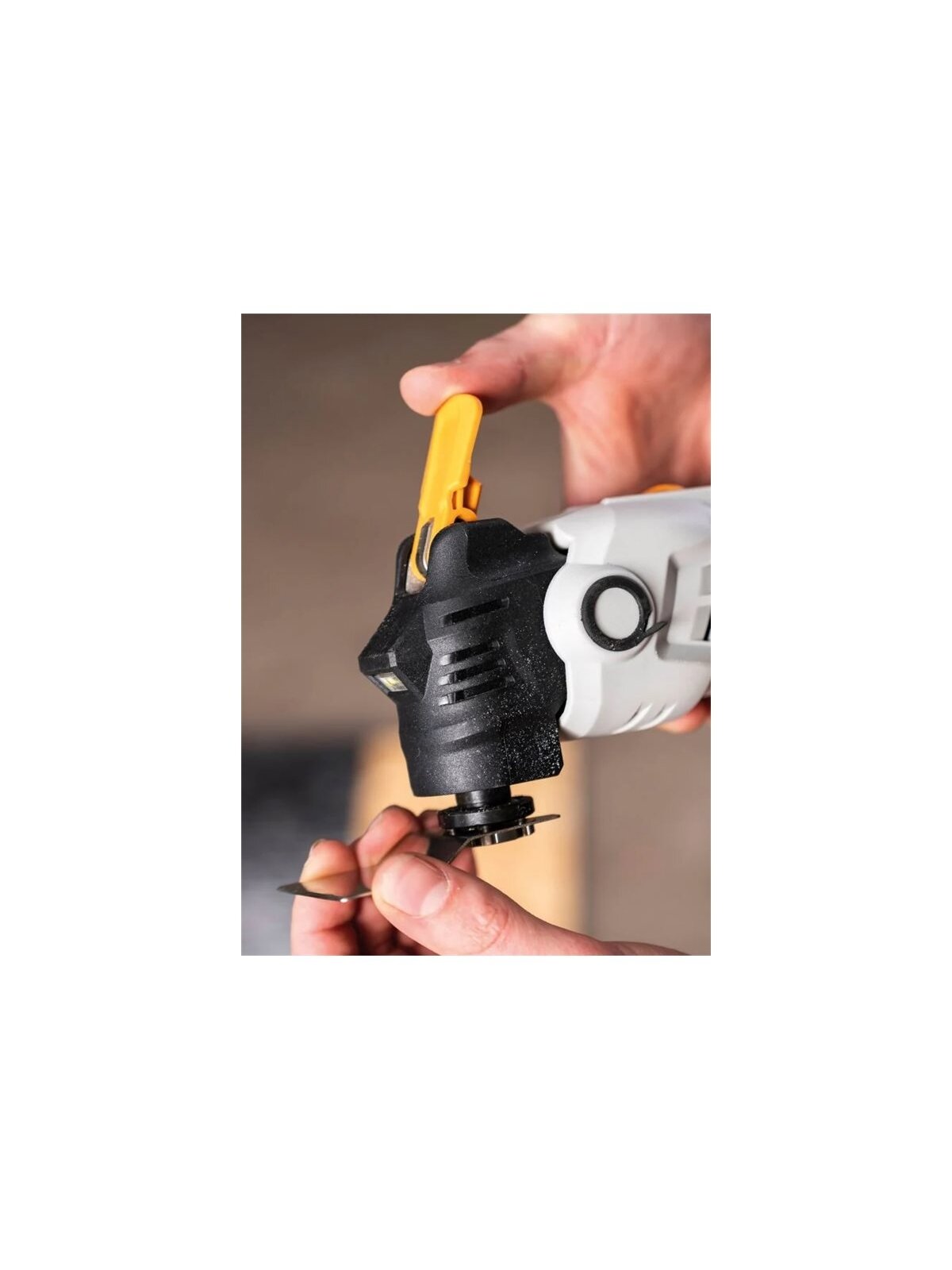 Batavia B.V. | 18V Cordless Anti-Vibration Multitool - Without Battery and Charger 2 Batavia B.V. | 18V Cordless Anti-Vibration Multitool - Without Battery and Charger 2