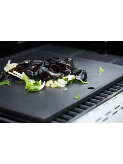 Barbecook | Dynamic Core Enamelled Cast Iron Cooking Griddle, 43 x 35 x 2 cm | BC-ACC-7126 3 Barbecook | Dynamic Core Enamelled Cast Iron Cooking Griddle, 43 x 35 x 2 cm | BC-ACC-7126 3