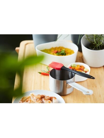 Barbecook | Stainless steel saucepot with brush, 10.5 x 7.5 x 23 cm | BC-ACC-7211 5 Barbecook | Stainless steel saucepot with brush, 10.5 x 7.5 x 23 cm | BC-ACC-7211 5