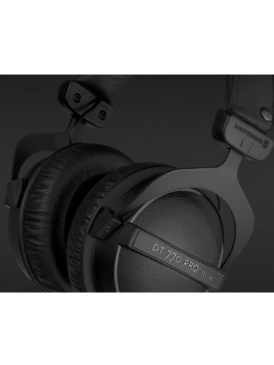 Beyerdynamic | Reference headphones | DT 770 PRO | Wired | On-Ear | Black