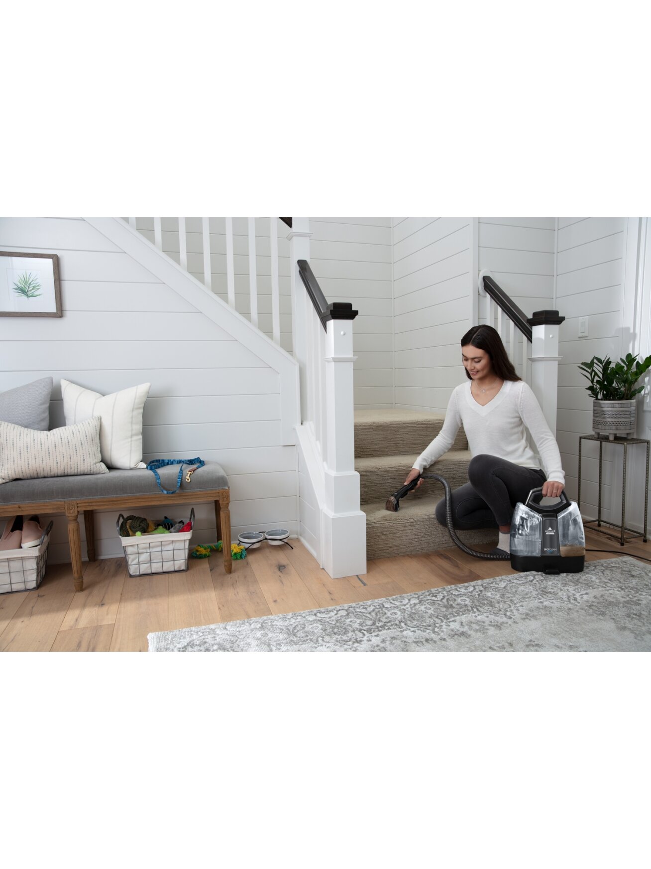 Bissell | SpotClean Plus Cleaner | 3724N | Corded operating | 330 W | Black/Titanium | 24 month(s) 3