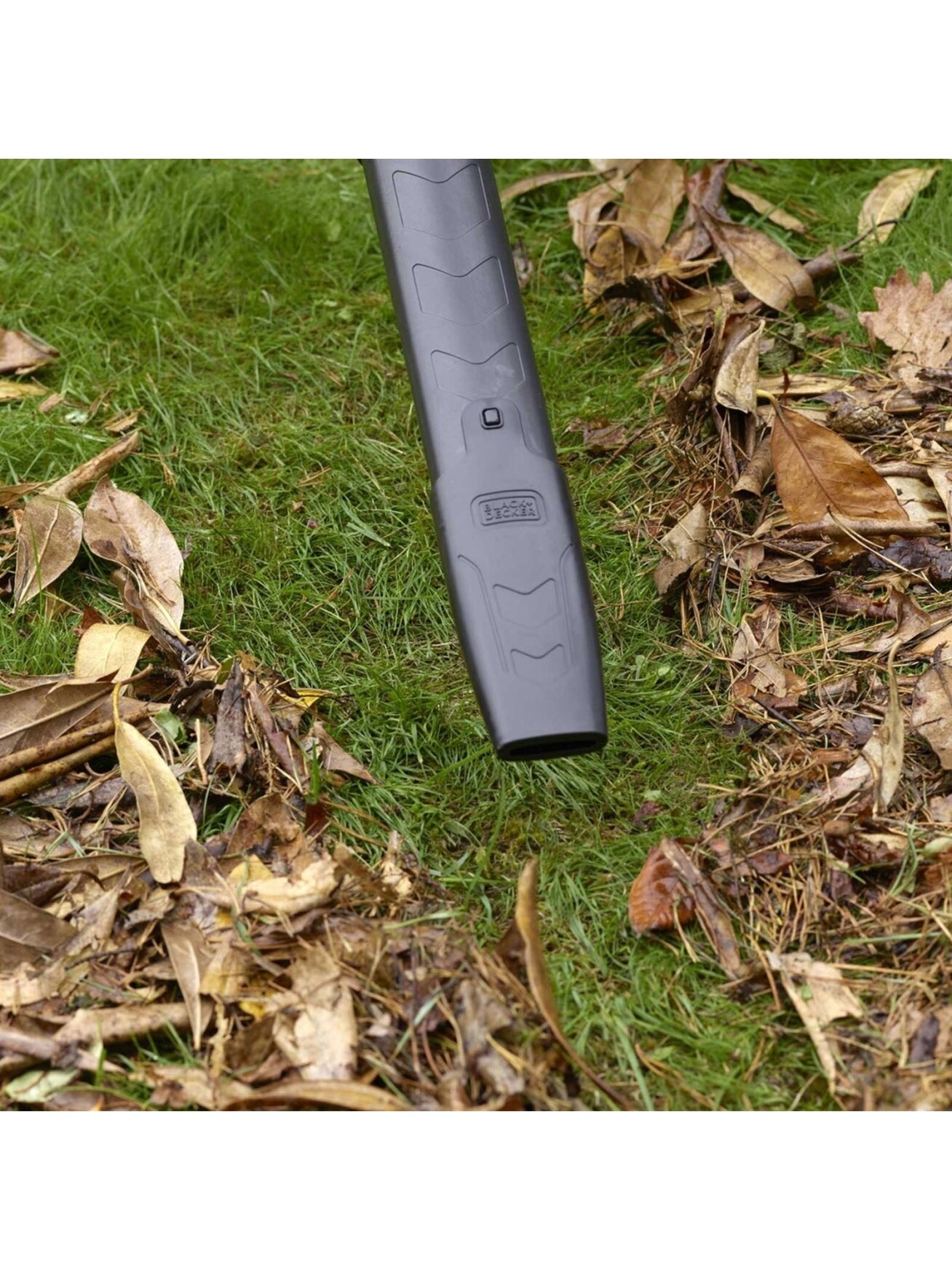BLACK & DECKER | BEBLV301-QS | Leaf Blower 6 BLACK & DECKER | BEBLV301-QS | Leaf Blower 6