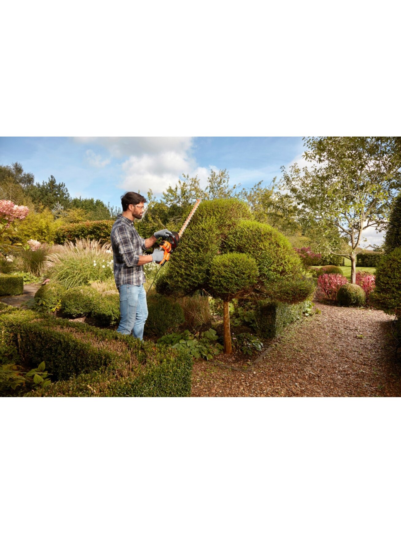 BLACK & DECKER | Hedge trimmer | BEHTS451-QS | 550 W 4 BLACK & DECKER | Hedge trimmer | BEHTS451-QS | 550 W 4