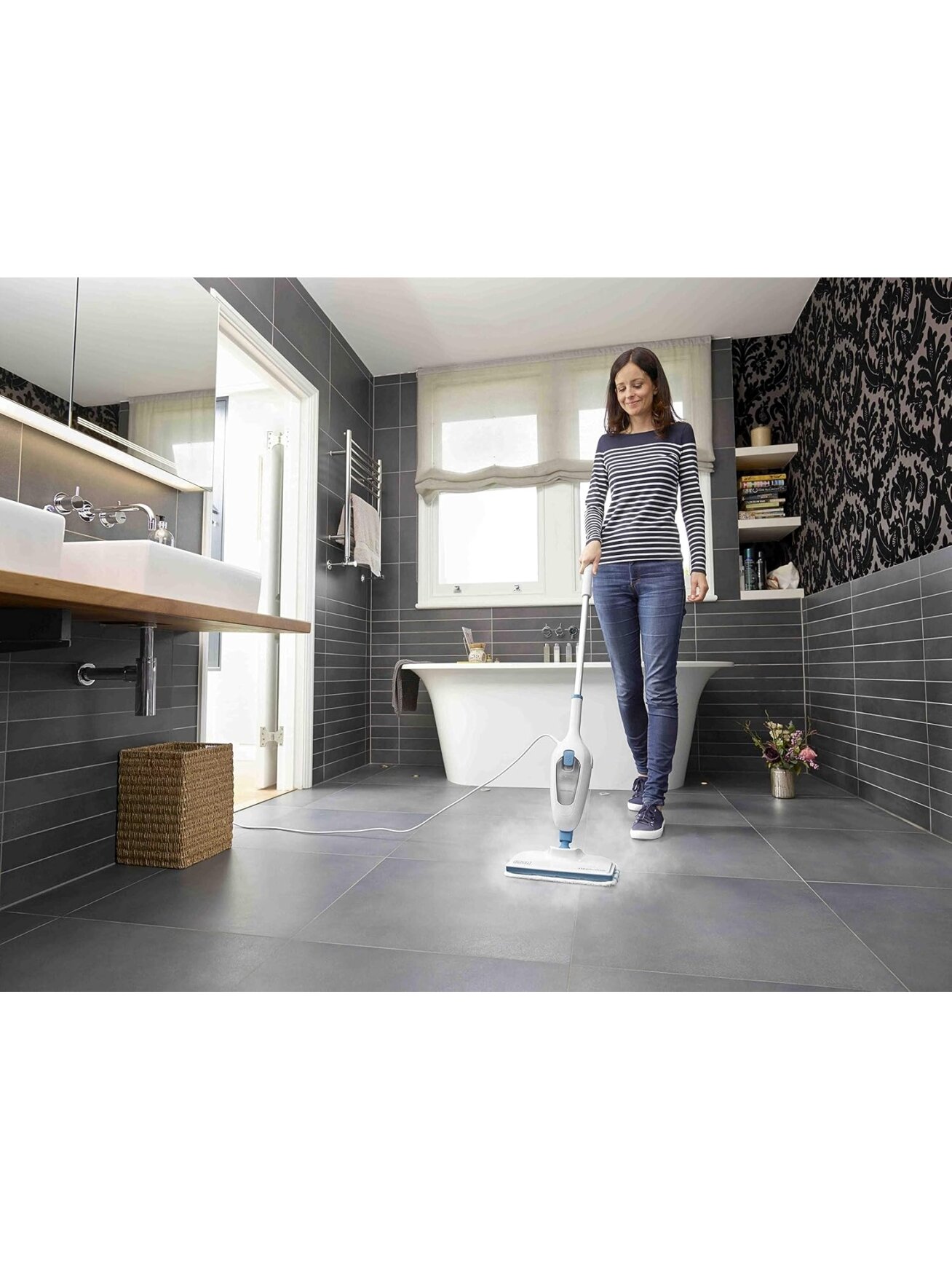 BLACK & DECKER Steam mop | FSM13E1-QS | Power 1300 W | Water tank capacity 0.38 L | White 4