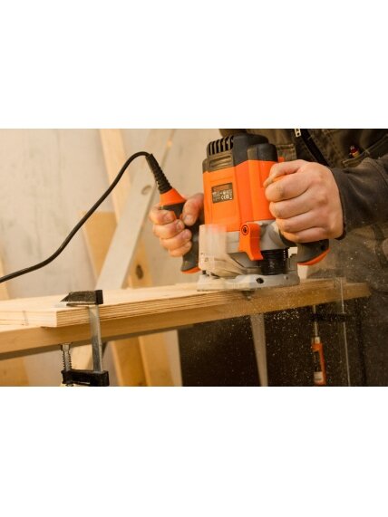 BLACK & DECKER | Electric Freza | KW1200E-QS | 1200 W 2 BLACK & DECKER | Electric Freza | KW1200E-QS | 1200 W 2