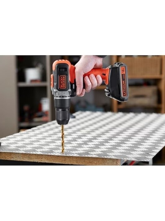 BLACK & DECKER | Cordless Drill/Driver with 2.0 Ah/4.0 Ah Battery | BCD003MEM2K-QW | 18 V | 2.0/4.0 Ah | Lithium 1 BLACK & DECKER | Cordless Drill/Driver with 2.0 Ah/4.0 Ah Battery | BCD003MEM2K-QW | 18 V | 2.0/4.0 Ah | Lithium 1