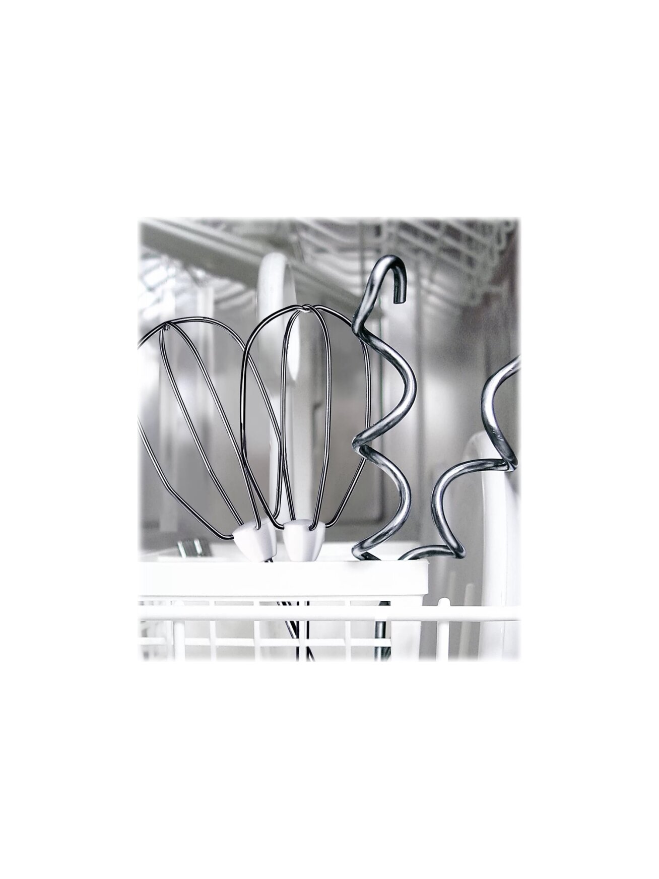 Bosch | Hand Mixer | MFQ3030 | Hand Mixer | 350 W | Number of speeds 4 | Stainless steel/Plastic | Turbo mode | White 3 Bosch | Hand Mixer | MFQ3030 | Hand Mixer | 350 W | Number of speeds 4 | Stainless steel/Plastic | Turbo mode | White 3