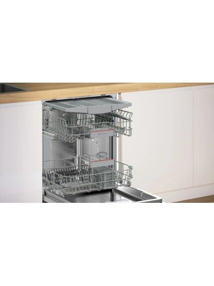 Bosch Dishwasher | SMU4HMW02S | Built-in | Width 60 cm | Number of place settings 14 | Number of programs 6 | Energy efficiency class D | Display | AquaStop function | White 7