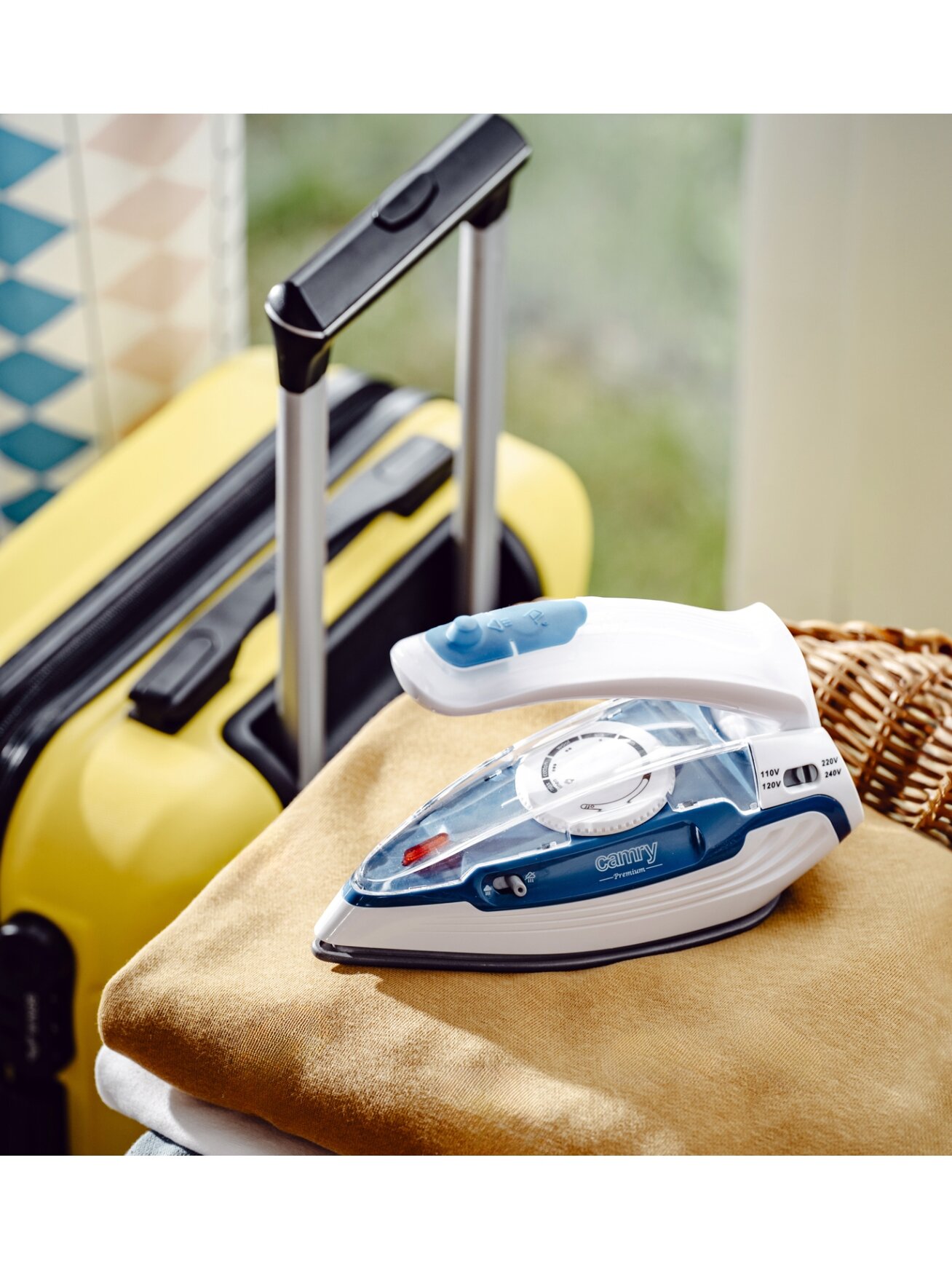 Camry CR 5040 | Steam travel iron | 1600 W | Water tank capacity 80 ml | Continuous steam 10 g/min | Steam boost performance 50 g/min | Blue/White 9 Camry CR 5040 | Steam travel iron | 1600 W | Water tank capacity 80 ml | Continuous steam 10 g/min | Steam boost performance 50 g/min | Blue/White 9