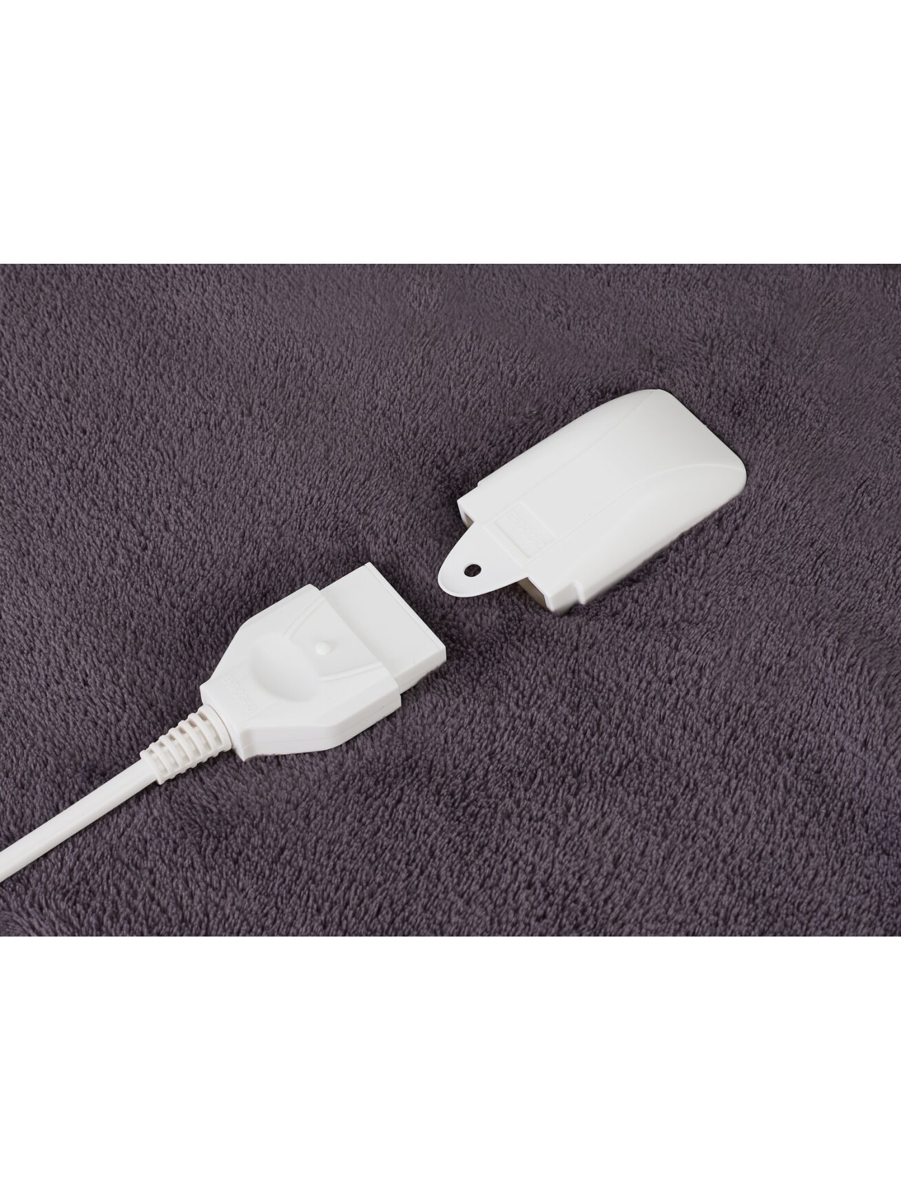 Camry | Electric blanket | CR 7418 | Number of heating levels 7 | Number of persons 1 | Washable | Coral fleece | 110-120 W | Brown 4 Camry | Electric blanket | CR 7418 | Number of heating levels 7 | Number of persons 1 | Washable | Coral fleece | 110-120 W | Brown 4
