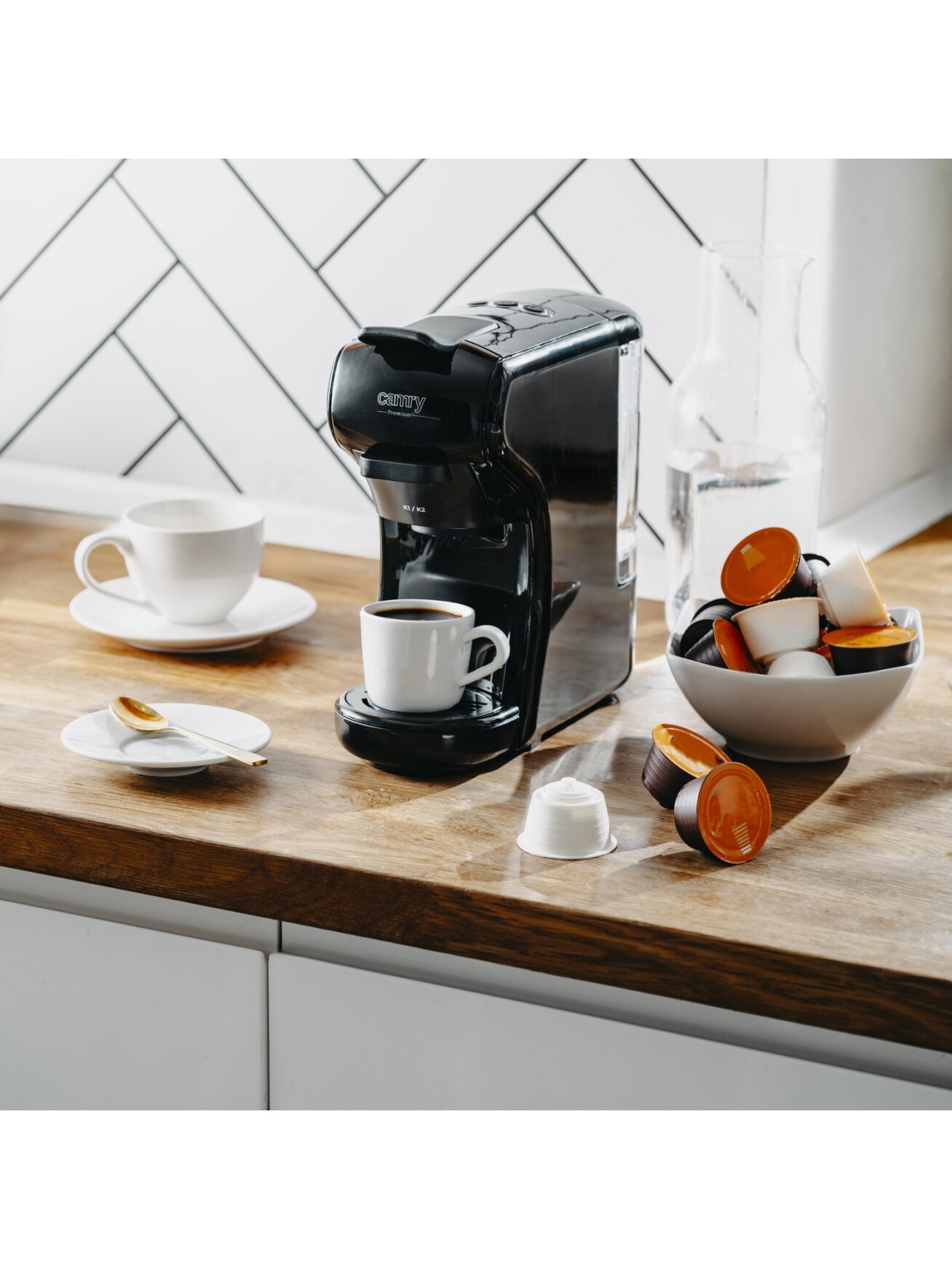 Camry Multi-capsule espresso machine | CR 4414bb | Pump pressure 19 bar | Capsule | 1450 W | Black 8