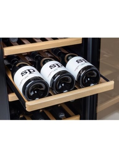 Caso | Wine cooler | WineComfort 24 | Energy efficiency class G | Showcase | Bottles capacity 24 bottles | Cooling type Compressor technology | Black