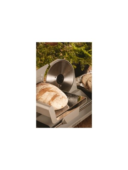 Camry | Food slicers | CR 4702 | Stainless steel | 200 W | 190 mm 7 Camry | Food slicers | CR 4702 | Stainless steel | 200 W | 190 mm 7