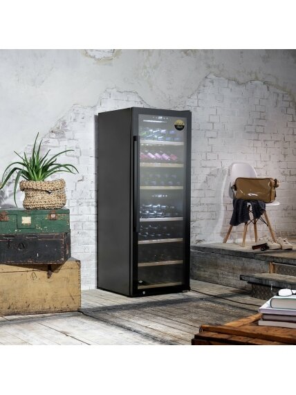 Caso | Smart Wine Cooler | WineExclusive 126 | Energy efficiency class G | Showcase | Free standing | Bottles capacity 126 bottles | Cooling type Compressor technology | Black 3