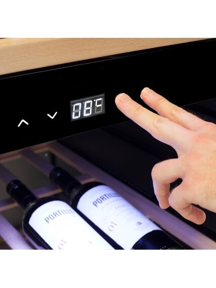 Caso | Smart Wine Cooler | WineExclusive 38 | Energy efficiency class G | Showcase | Free standing | Bottles capacity 38 bottles | Cooling type Compressor technology | Black 5