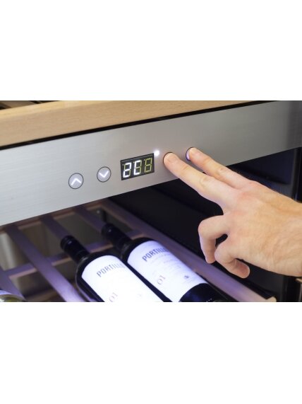 Caso | Wine cooler | WineChef Pro 40 | Energy efficiency class G | Showcase | Free standing | Bottles capacity Up to 40 bottles | Cooling type Compressor technology | Stainless steel/Black 3 Caso | Wine cooler | WineChef Pro 40 | Energy efficiency class G | Showcase | Free standing | Bottles capacity Up to 40 bottles | Cooling type Compressor technology | Stainless steel/Black 3