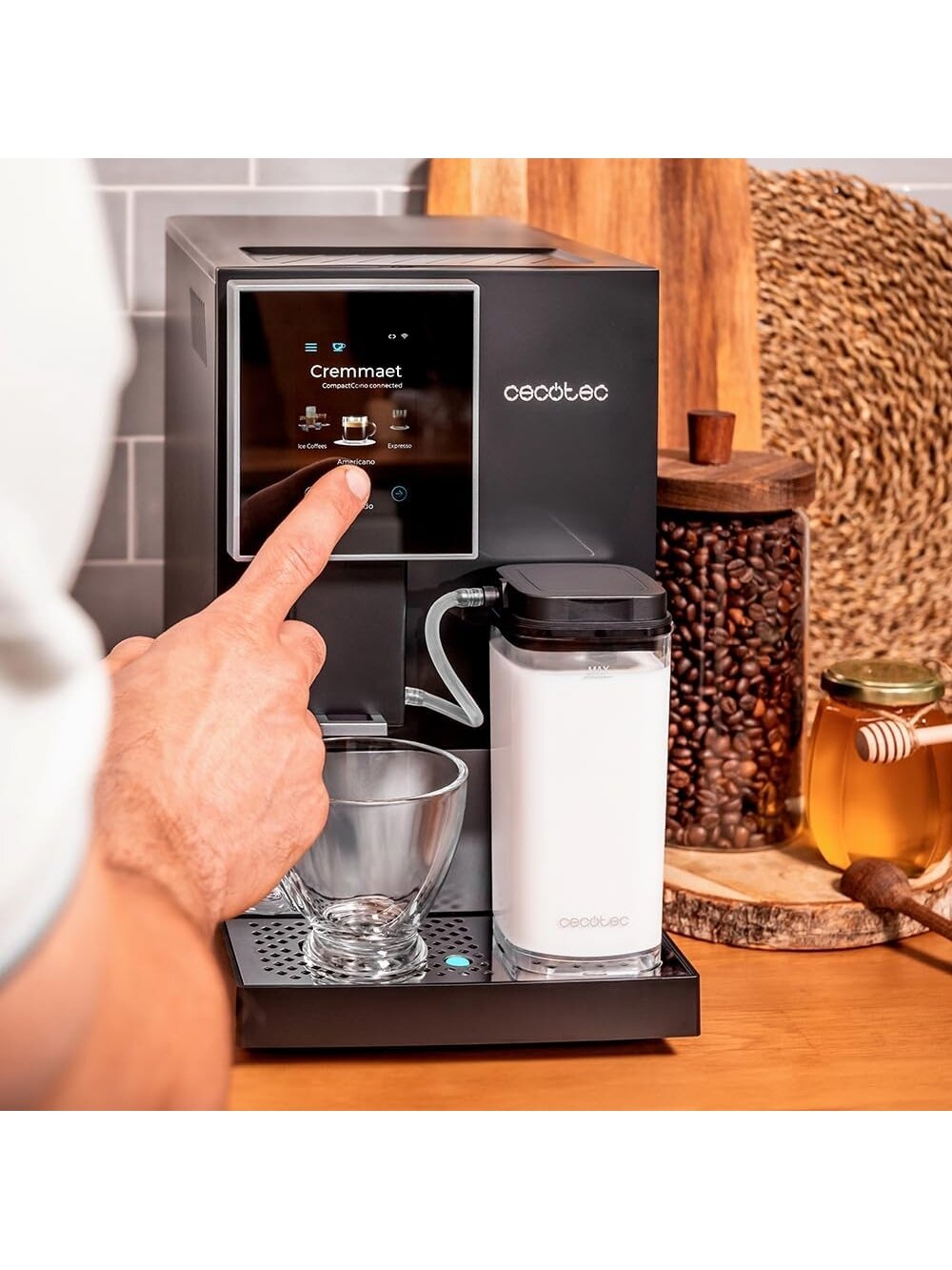 Cecotec Coffee Maker | Cremmaet Compactccino Connected | Pump pressure 19 bar | Built-in milk frother | Super-automatic | Black 5