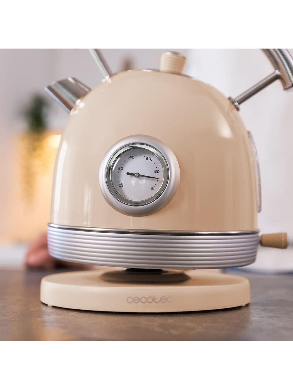 Cecotec Kettle | ThermoSense 420 Vintage | 2200 W | Electric | 1.8 L | Stainless steel | 360° rotational base | Light Beige 3 Cecotec Kettle | ThermoSense 420 Vintage | 2200 W | Electric | 1.8 L | Stainless steel | 360° rotational base | Light Beige 3
