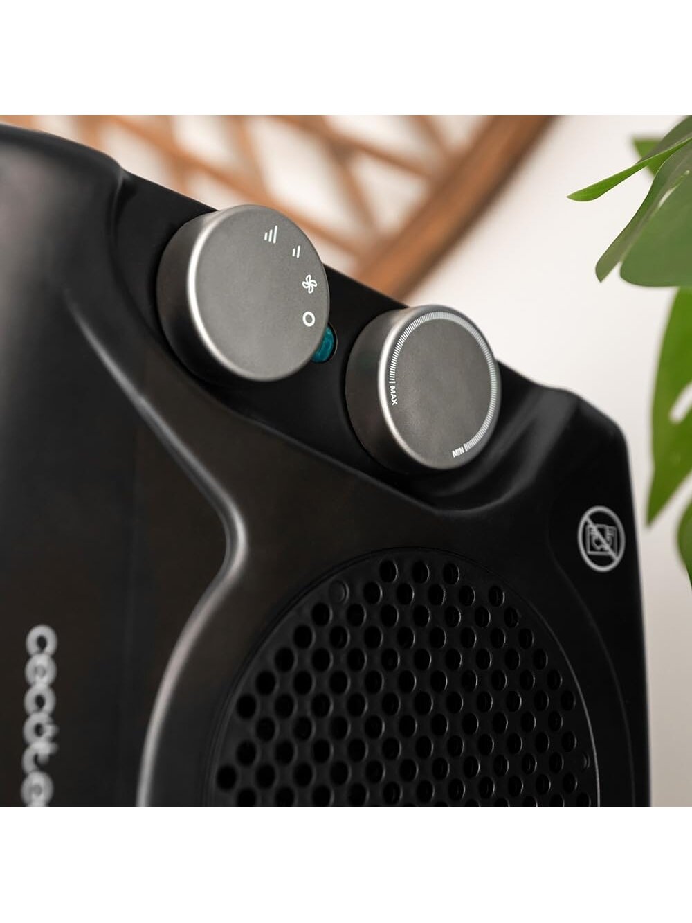 Cecotec ReadyWarm 2000 Max Dual Black | Fan heater | 2000 W | Number of power levels 3 | Suitable for rooms up to 20 m² | Black 4 Cecotec ReadyWarm 2000 Max Dual Black | Fan heater | 2000 W | Number of power levels 3 | Suitable for rooms up to 20 m² | Black 4