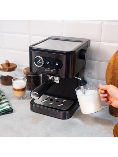 Cecotec Coffee machine | Power Espresso 20 Pro Latte | Pump pressure 20 bar | Built-in milk frother | Semi-automatic | Black | 1350 W