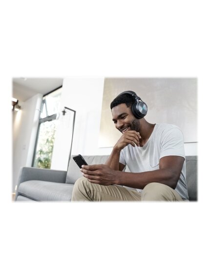 Corsair | High-Fidelity Gaming Headset | VIRTUOSO RGB WIRELESS XT | Wireless/Wired | Over-Ear | Black | Wireless 6 Corsair | High-Fidelity Gaming Headset | VIRTUOSO RGB WIRELESS XT | Wireless/Wired | Over-Ear | Black | Wireless 6