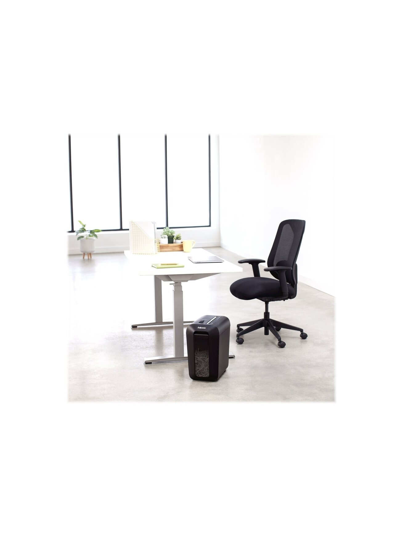 Cross-Cut | LX65 | Black | Paper shredding | Credit cards shredding | Traditional 8