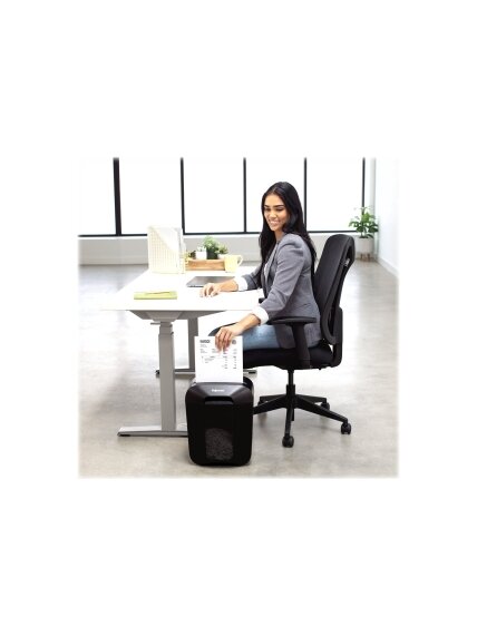 Cross-Cut | LX45 | Black | Paper shredding | Credit cards shredding | Traditional 2