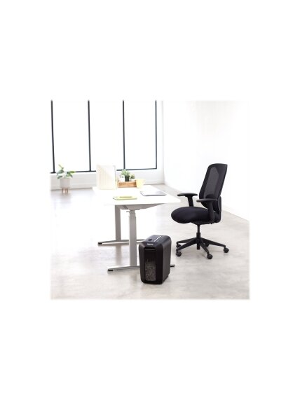 Cross-Cut | LX65 | Black | Paper shredding | Credit cards shredding | Traditional 8