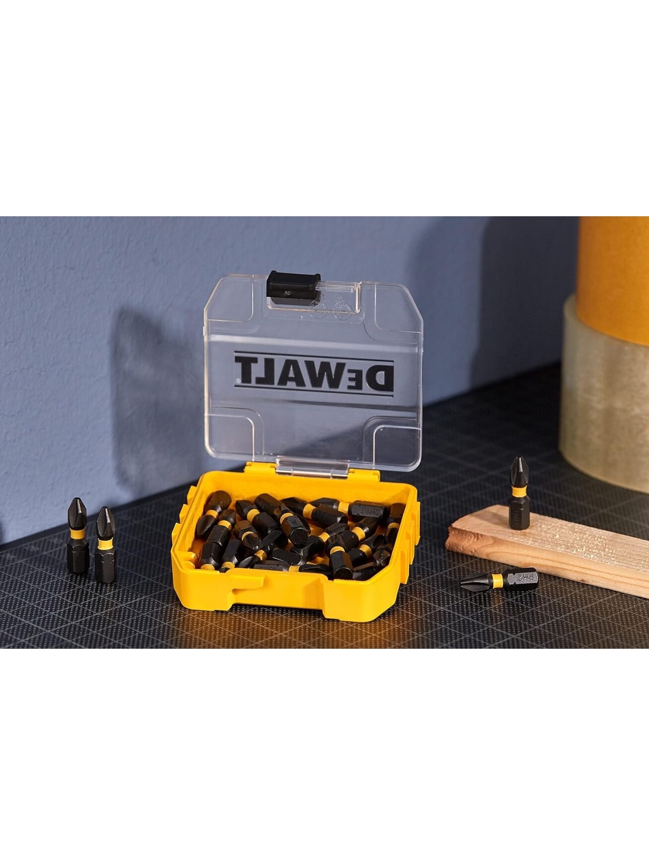 DEWALT DT70555T-QZ Extreme FLEXTORQ 25pc Set PH2 25mm in Small Bulk Storage Case 3 DEWALT DT70555T-QZ Extreme FLEXTORQ 25pc Set PH2 25mm in Small Bulk Storage Case 3