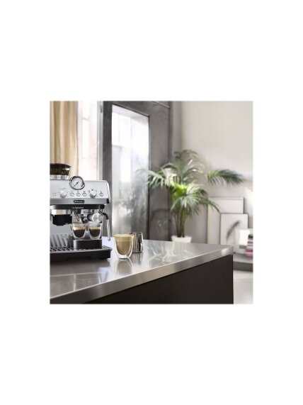 Delonghi Coffee machine | EC9155.MB | Pump pressure 15 bar | Built-in milk frother | Manual | Metal Black | 1400 W 2 Delonghi Coffee machine | EC9155.MB | Pump pressure 15 bar | Built-in milk frother | Manual | Metal Black | 1400 W 2