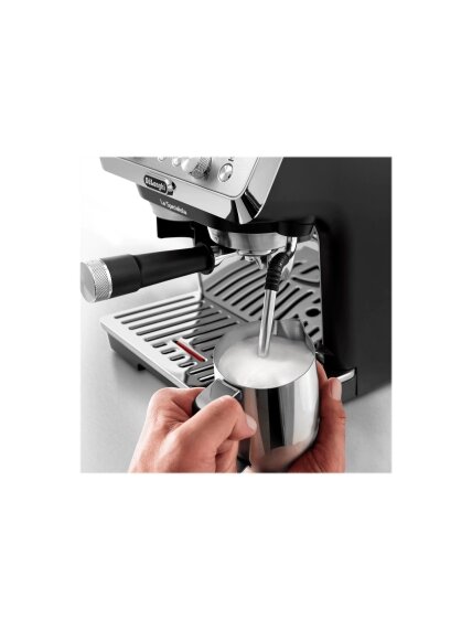 Delonghi Coffee machine | EC9155.MB | Pump pressure 15 bar | Built-in milk frother | Manual | Metal Black | 1400 W 3 Delonghi Coffee machine | EC9155.MB | Pump pressure 15 bar | Built-in milk frother | Manual | Metal Black | 1400 W 3