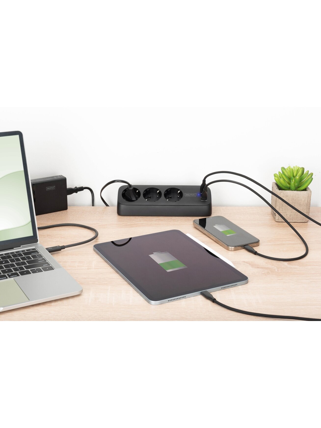 Digitus 3-way office socket strip with 2x USB-A and 1x USB-C connections | DA-70625 4 Digitus 3-way office socket strip with 2x USB-A and 1x USB-C connections | DA-70625 4