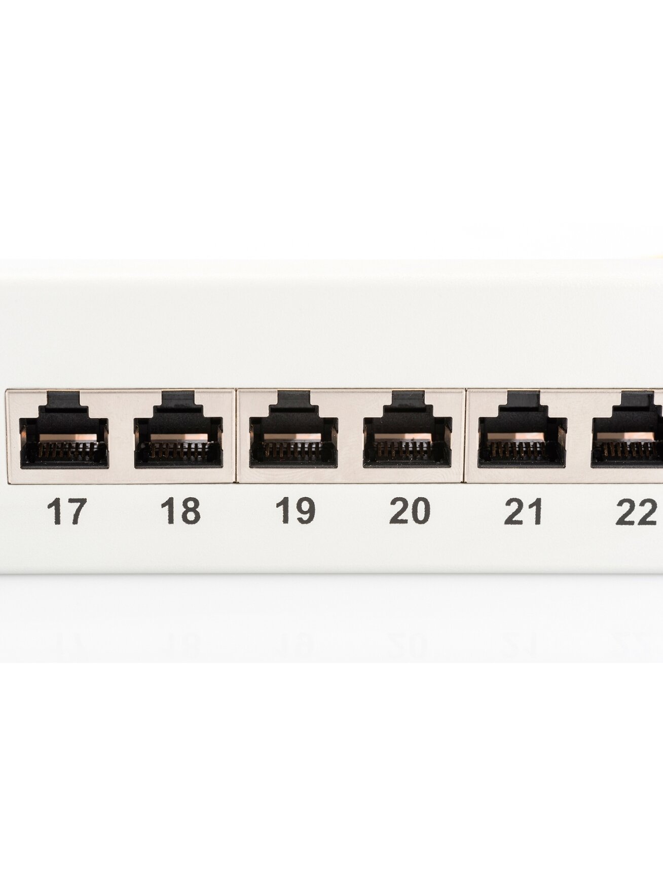 Digitus | Patch Panel | DN-91624S | Category: CAT 6; Ports: 24 x RJ45; Retention strength: 7.7 kg; Insertion force: 30N max | 48.2 x 4.4 x 10.9 cm | White 2