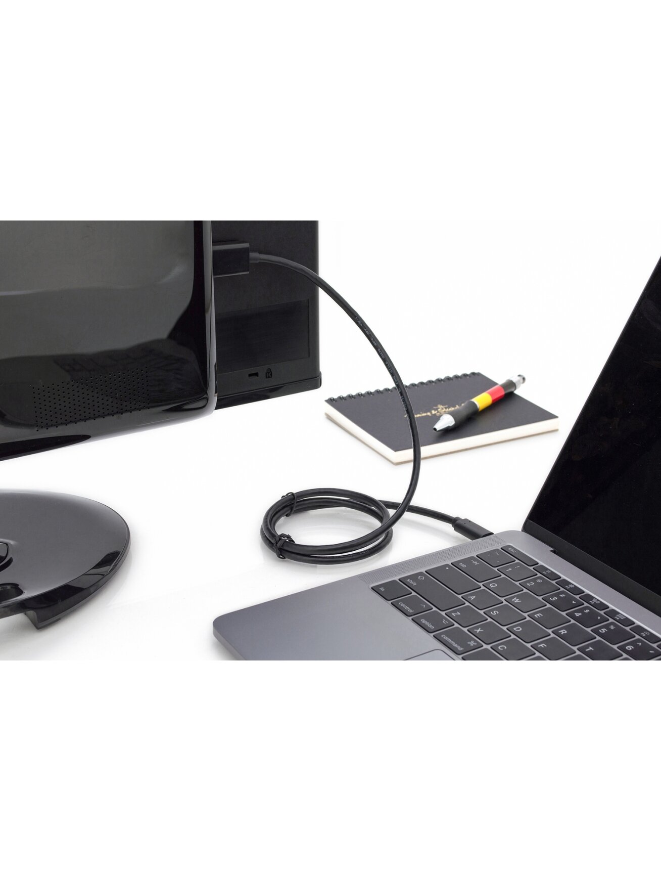 Digitus USB Type-C adapter cable, Type-C to HDMI A M/M, 2.0m, 4K/60Hz, 18GB, bl, gold | Digitus | USB Type-C adapter cable | AK-300330-020-S | USB-C to HDMI USB Type-C 3 Digitus USB Type-C adapter cable, Type-C to HDMI A M/M, 2.0m, 4K/60Hz, 18GB, bl, gold | Digitus | USB Type-C adapter cable | AK-300330-020-S | USB-C to HDMI USB Type-C 3