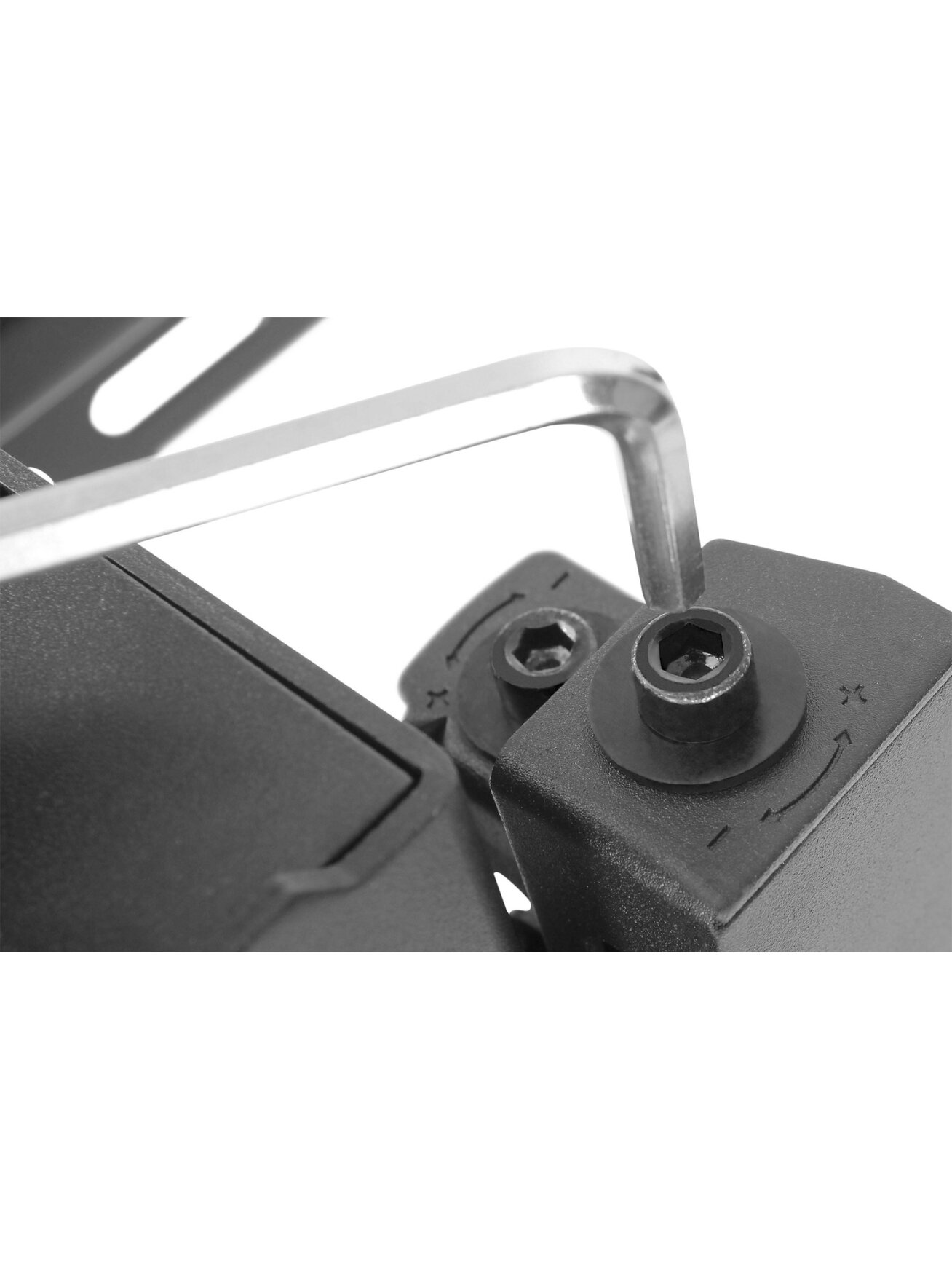 Digitus Wall mount | DA-90446 Pop-Out Video Monitor Mount | Adjustable Height, Tilt | 45-70 " | Maximum weight (capacity) 70 kg | Black 5 Digitus Wall mount | DA-90446 Pop-Out Video Monitor Mount | Adjustable Height, Tilt | 45-70 " | Maximum weight (capacity) 70 kg | Black 5